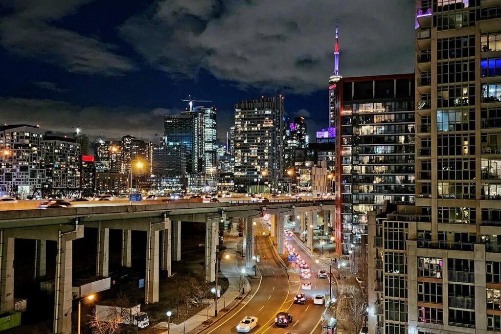 Lakeview Condo In Downtown With Free Parking. Toronto Dış mekan fotoğraf