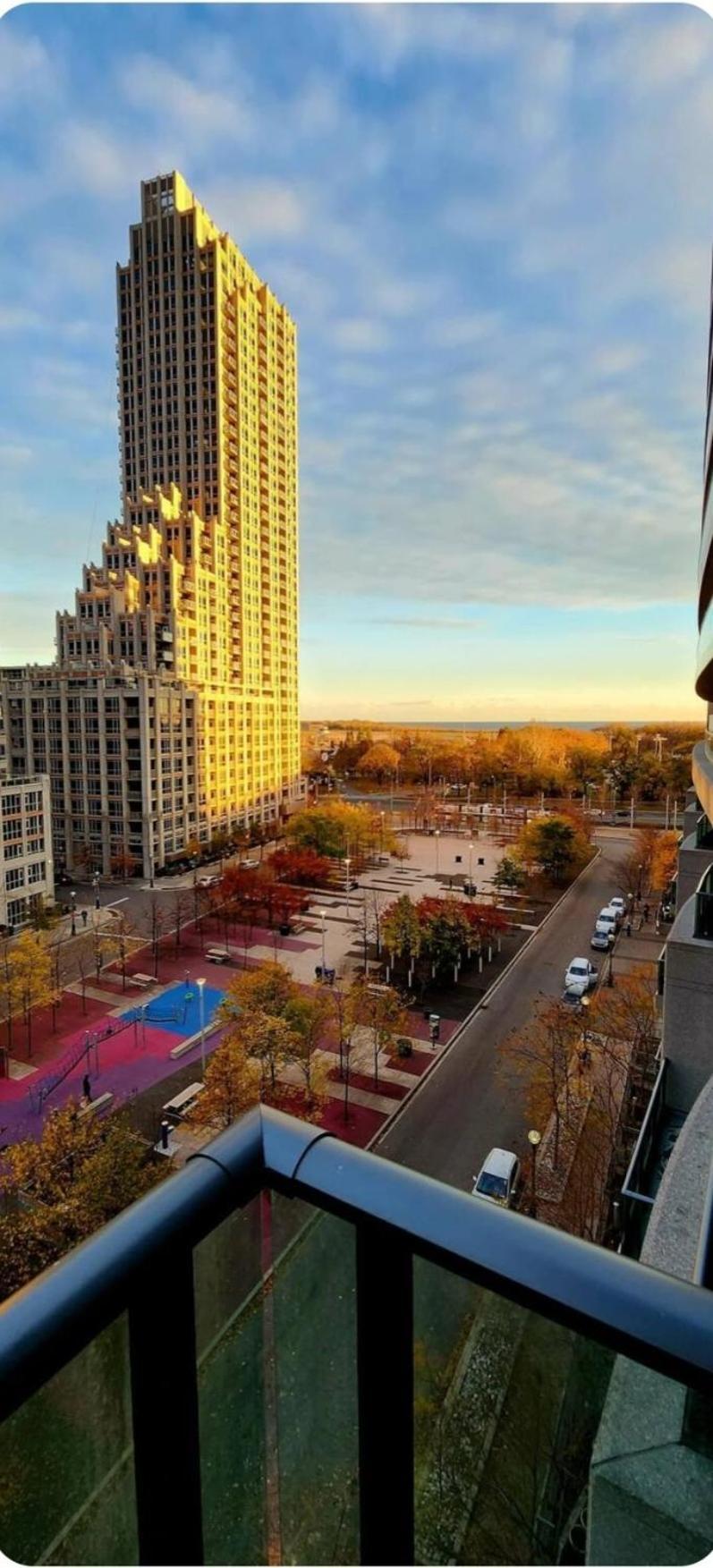 Lakeview Condo In Downtown With Free Parking. Toronto Dış mekan fotoğraf
